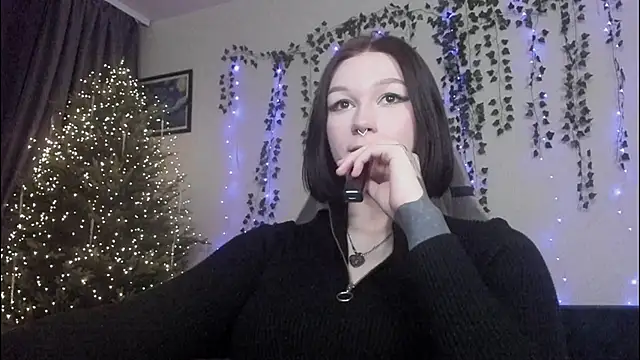 Emmy m00n online show from December 12, 9:51 am