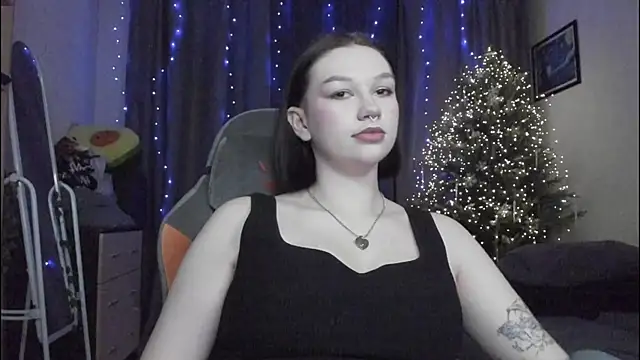 Emmy m00n online show from December 19, 2:34 am