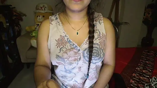 Most-Beautiful-Queen online show from December 10, 5:55 pm