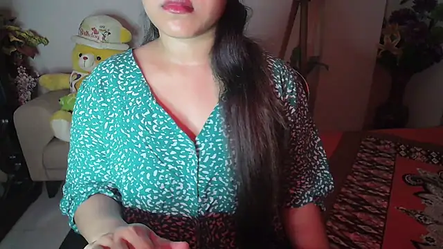 Most-Beautiful-Queen online show from December 28, 6:18 pm