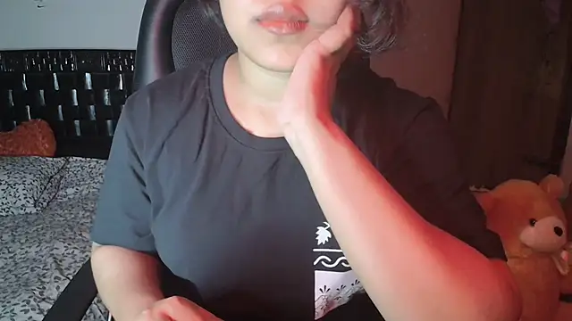 Most-Beautiful-Queen online show from October 6, 6:16 pm