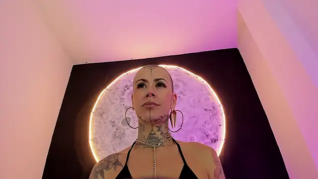 Snapshot of GinebraaFox_ chatting on March 10, 5:50 pm GinebraaFox online show from March 10, 5:50 pm