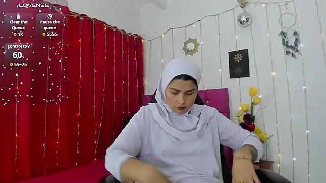 AishaAmin  online show from January 10, 12:07 pm