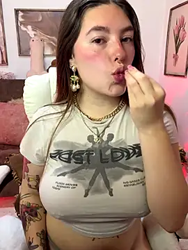 Snapshot of aaaaamy_1 chatting on October 9, 9:57 pm aaaaamy 1 online show from October 9, 9:57 pm