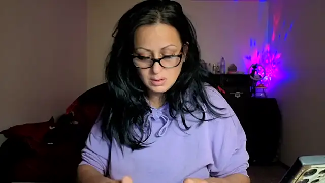 Snapshot of YourDreamLoverr chatting on November 1, 12:45 am YourDreamLoverr online show from November 1, 12:45 am