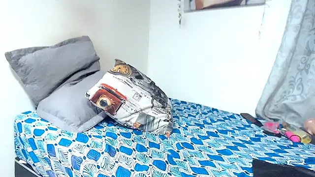 andre20a31 online show from March 13, 9:32 am