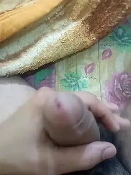 Snapshot of mrmukesh007 chatting on February 5, 4:03 pm mrmukesh007 online show from February 5, 4:03 pm