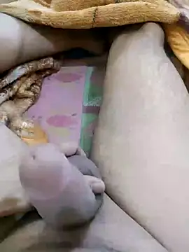 Snapshot of mrmukesh007 chatting on February 12, 1:59 pm mrmukesh007 online show from February 12, 1:59 pm