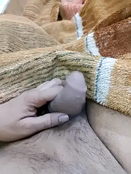 Snapshot of mrmukesh007 chatting on February 27, 5:26 pm mrmukesh007 online show from February 27, 5:26 pm