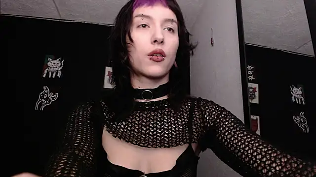 Snapshot of niakat_ chatting on December 9, 11:56 pm niakat online show from December 9, 11:56 pm