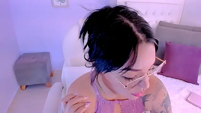 Snapshot of Sara_LipsX chatting on January 16, 8:25 pm Sara LipsX online show from January 16, 8:25 pm