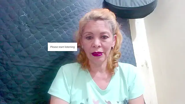 Snapshot of electra-mommy chatting on September 25, 12:03 am electra-mommy online show from September 25, 12:03 am