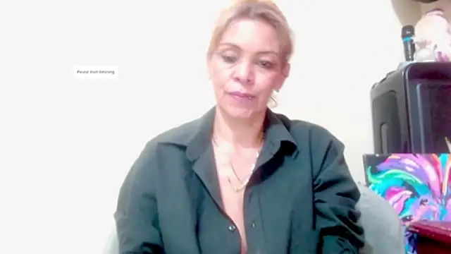 Snapshot of electra-mommy chatting on November 8, 12:44 am electra-mommy online show from November 8, 12:44 am