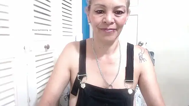 Snapshot of electra-mommy chatting on January 8, 11:12 am electra-mommy online show from January 8, 11:12 am