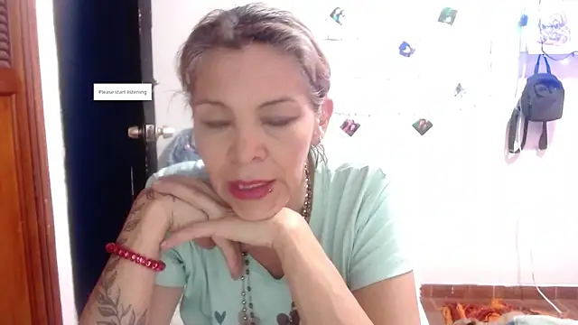 Snapshot of electra-mommy chatting on February 11, 9:31 pm electra-mommy online show from February 11, 9:31 pm