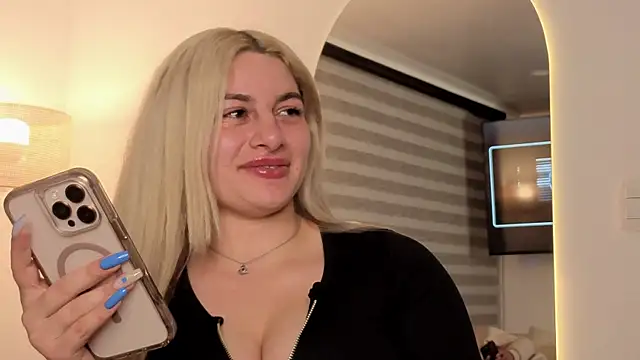 AtheneaRossi online show from October 12, 2:32 am