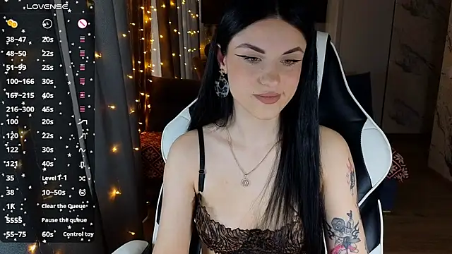 Mary   Moore online show from December 5, 6:43 am