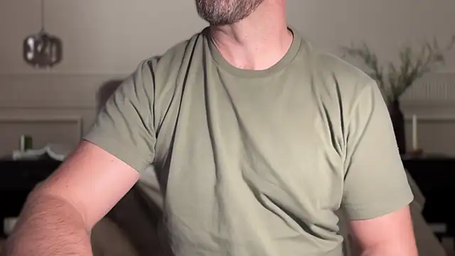 Snapshot of Mr_Beef chatting on September 20, 9:49 pm Mr Beef online show from September 20, 9:49 pm