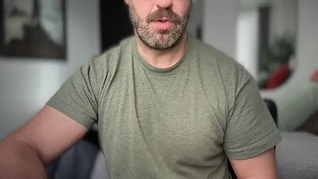 Snapshot of Mr_Beef chatting on November 21, 9:30 am Mr Beef online show from November 21, 9:30 am