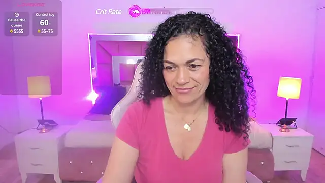 Snapshot of Aliciia_cute1 chatting on December 30, 11:06 pm Aliciia cute1 online show from December 30, 11:06 pm