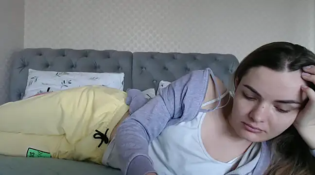 Snapshot of _JustmeHere_ chatting on February 13, 12:43 pm JustmeHere online show from February 13, 12:43 pm