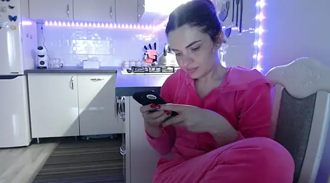 Snapshot of _JustmeHere_ chatting on March 16, 1:17 pm JustmeHere online show from March 16, 1:17 pm