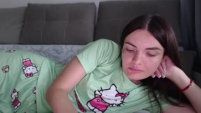 Snapshot of _JustmeHere_ chatting on October 11, 9:30 am JustmeHere online show from October 11, 9:30 am