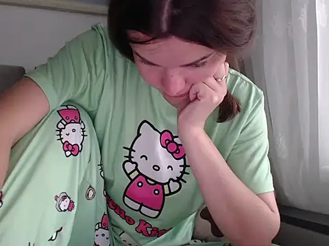 Snapshot of _JustmeHere_ chatting on October 30, 8:49 am JustmeHere online show from October 30, 8:49 am