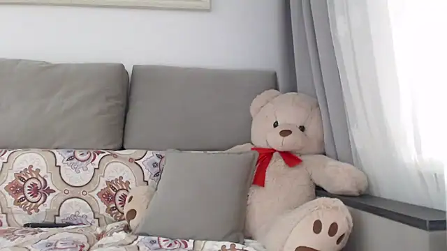 Snapshot of _JustmeHere_ chatting on November 2, 9:11 am JustmeHere online show from November 2, 9:11 am