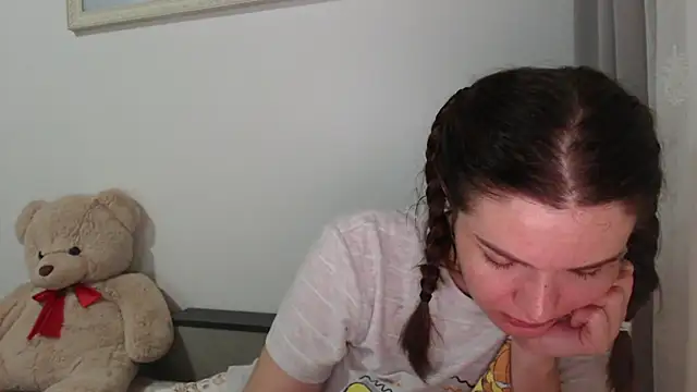 Snapshot of _JustmeHere_ chatting on November 27, 8:44 pm JustmeHere online show from November 27, 8:44 pm