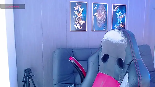 Snapshot of Evelynn_sex_ chatting on October 10, 12:59 pm Evelynn sex online show from October 10, 12:59 pm