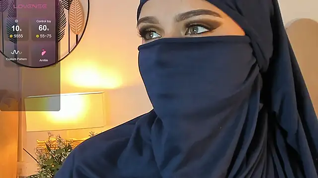 Snapshot of anna-henao chatting on February 12, 1:06 pm anna-henao online show from February 12, 1:06 pm