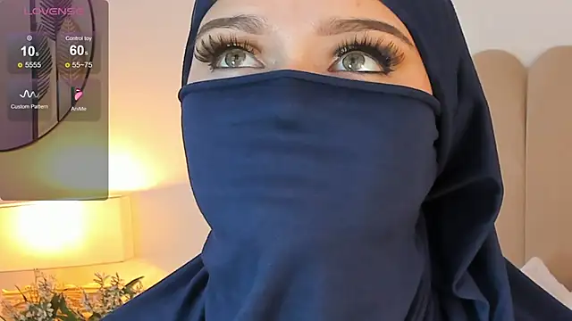 Snapshot of anna-henao chatting on February 25, 3:49 pm anna-henao online show from February 25, 3:49 pm