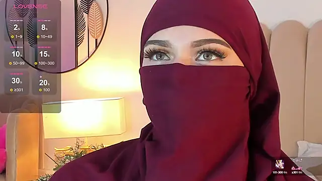 Snapshot of anna-henao chatting on March 11, 3:56 pm anna-henao online show from March 11, 3:56 pm