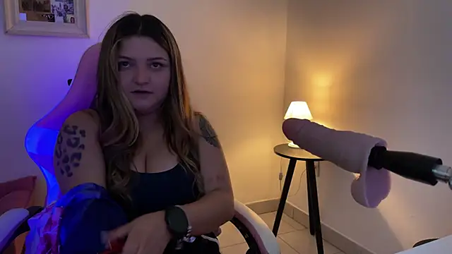 SweetPaige  online show from March 22, 5:49 pm