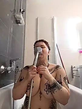 divine eve online show from April 18, 11:36 am