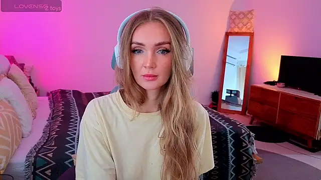 Snapshot of PrincessVS chatting on November 8, 4:01 am PrincessVS online show from November 8, 4:01 am