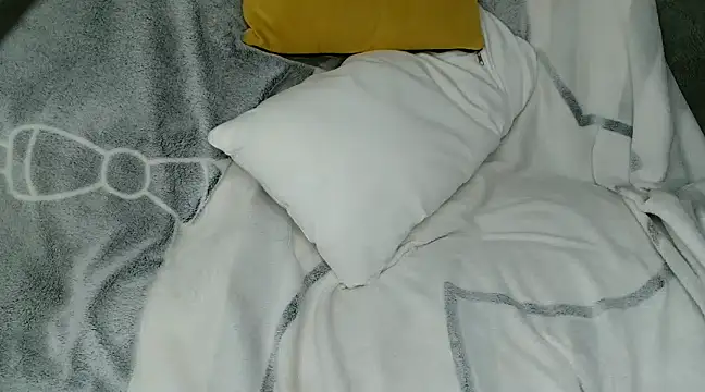 star gurl online show from December 19, 1:07 am