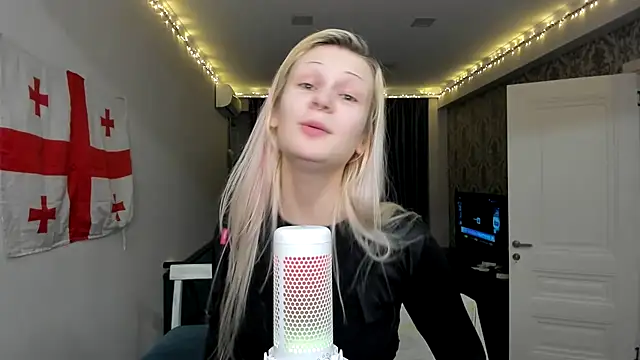 Snapshot of sashakiss99 chatting on January 14, 9:41 pm sashakiss99 online show from January 14, 9:41 pm