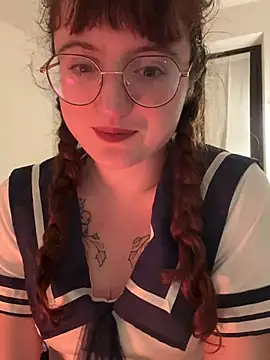 Snapshot of _foxygirl_ chatting on February 18, 5:53 pm  foxygirl  online show from February 18, 5:53 pm