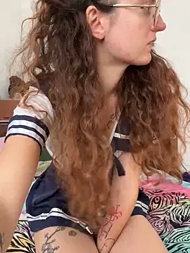 Snapshot of _foxygirl_ chatting on October 28, 11:14 am  foxygirl  online show from October 28, 11:14 am