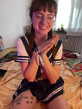 Snapshot of _foxygirl_ chatting on November 2, 11:12 am  foxygirl  online show from November 2, 11:12 am