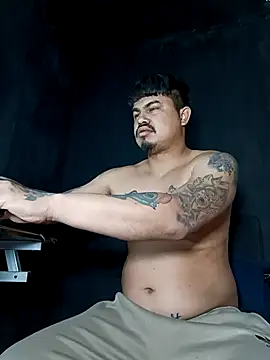 Snapshot of DickMasterfindom chatting on November 26, 6:42 pm DickMasterfindom online show from November 26, 6:42 pm