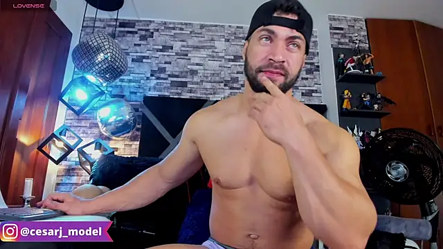 Snapshot of cesar_jonnes chatting on January 6, 1:30 pm cesar jonnes online show from January 6, 1:30 pm