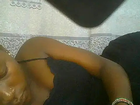 Snapshot of pretty_nanah chatting on October 6, 8:06 pm pretty nanah online show from October 6, 8:06 pm