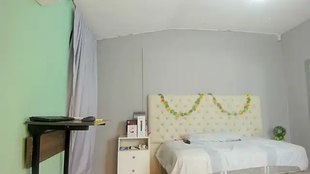 nami sam01 online show from February 12, 12:33 pm