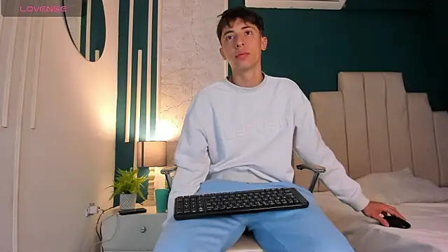 Snapshot of AlessandroDybala chatting on January 17, 11:59 am AlessandroDybala online show from January 17, 11:59 am