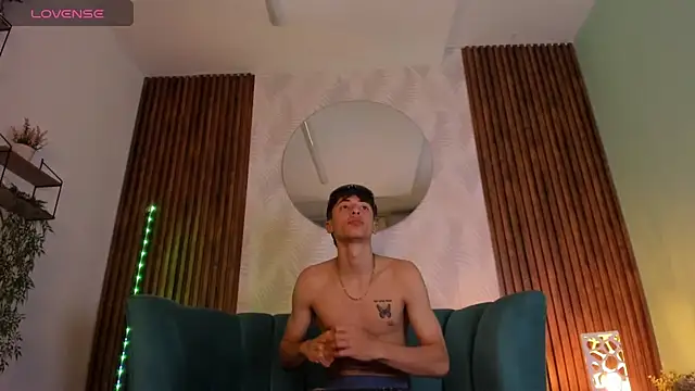 Snapshot of AlessandroDybala chatting on January 24, 6:35 pm AlessandroDybala online show from January 24, 6:35 pm