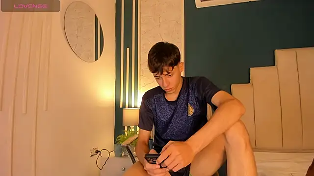 Snapshot of AlessandroDybala chatting on January 29, 4:08 pm AlessandroDybala online show from January 29, 4:08 pm