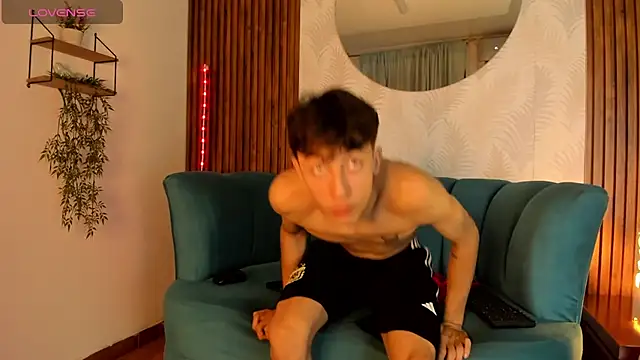 Snapshot of AlessandroDybala chatting on February 1, 3:28 pm AlessandroDybala online show from February 1, 3:28 pm